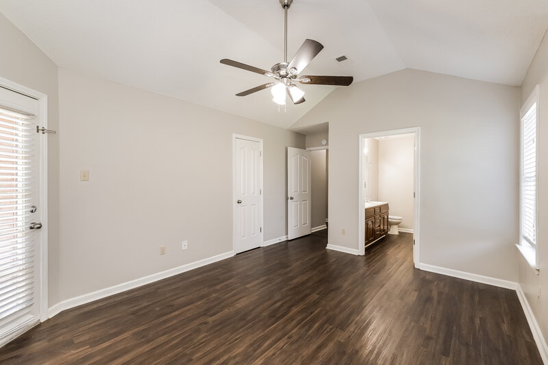 1,680/Mo, 9746 Dogwood Mnr N Olive Branch, MS 38654 Main Bedroom View 2