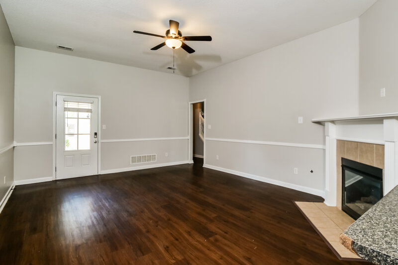 2,195/Mo, 4234 Markston Dr Southaven, MS 38672 Living Room View 2