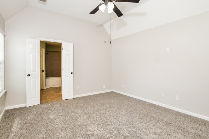 2,195/Mo, 4234 Markston Dr Southaven, MS 38672 Main Bedroom View 2