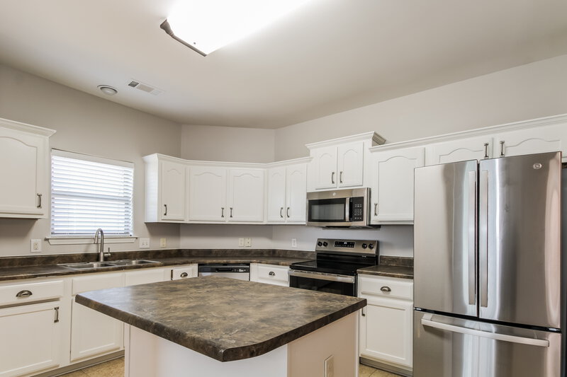 1,885/Mo, 225 Birch Springs Cv Oakland, TN 38060 Kitchen View