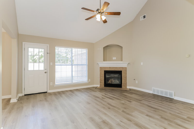 1,965/Mo, 1424 Radley Cv Cordova, TN 38016 Living Room View