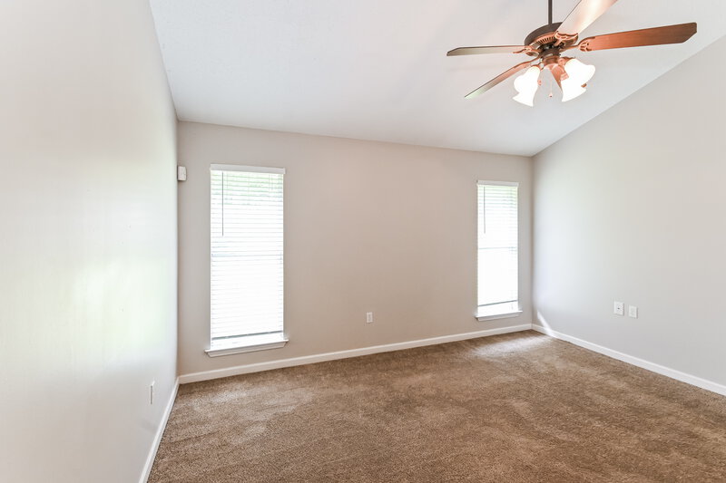 1,890/Mo, 1935 Cresent Ln Southaven, MS 38671 Main Bedroom View 2