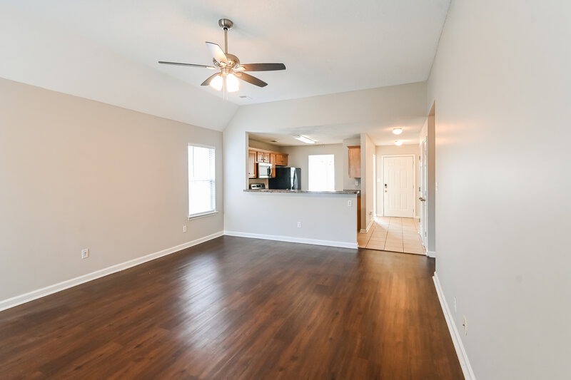 1,880/Mo, 9908 Tremont Dr Olive Branch, MS 38654 Living Room View 2