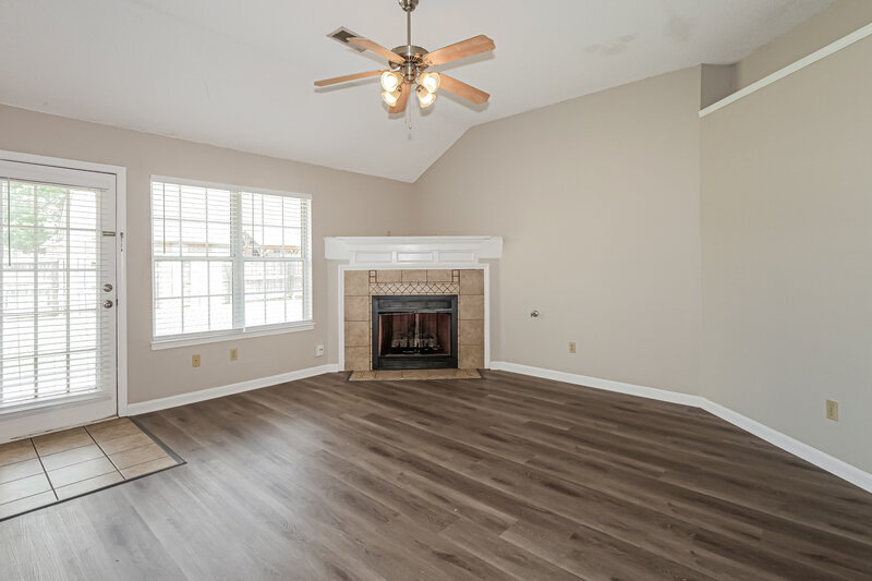 1,735/Mo, 7470 Jennifer Dr Horn Lake, MS 38637 Living Room View