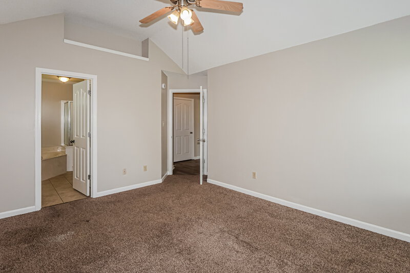 1,735/Mo, 7470 Jennifer Dr Horn Lake, MS 38637 Main Bedroom View 2