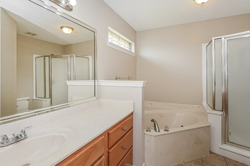 1,735/Mo, 7470 Jennifer Dr Horn Lake, MS 38637 Main Bathroom View
