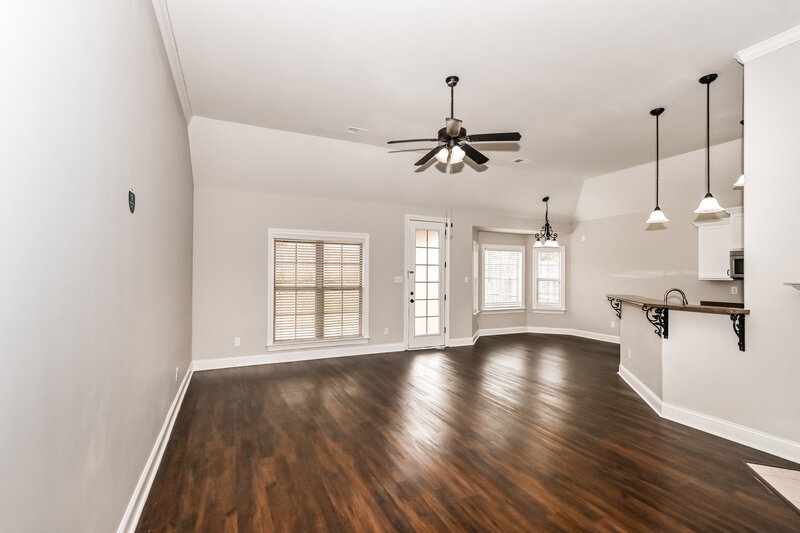 2,375/Mo, 13077 Mingus Ln Olive Branch, MS 38654 Living Room View 2