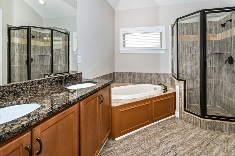 2,375/Mo, 13077 Mingus Ln Olive Branch, MS 38654 Main Bathroom View