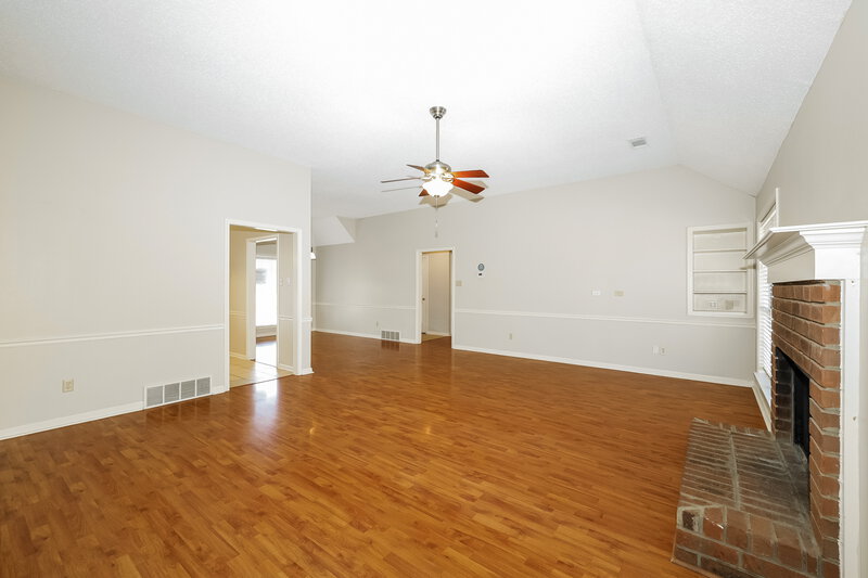 1,755/Mo, 6604 Millgrove Park Dr Bartlett, TN 38135 Living Room View
