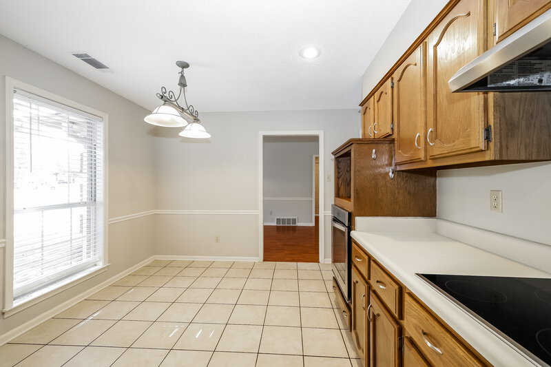 1,755/Mo, 6604 Millgrove Park Dr Bartlett, TN 38135 Kitchen View 2