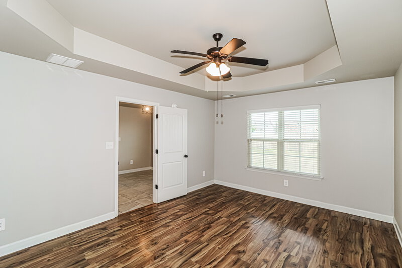 2,310/Mo, 3568 Marion Ln Southaven, MS 38672 Main Bedroom View 2