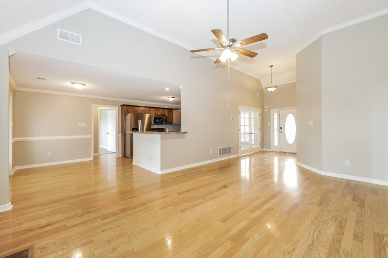 2,195/Mo, 65 Caitlyn Geneva Cv Oakland, TN 38060 Living Room View 2