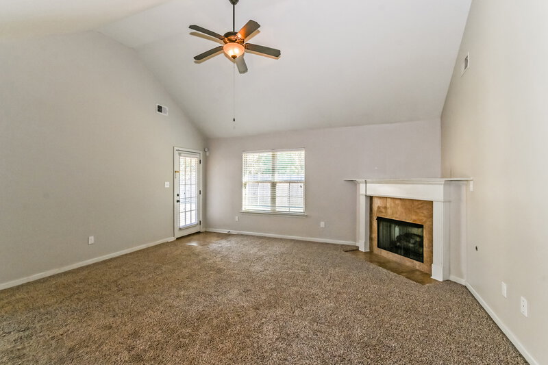 1,870/Mo, 1349 Shetland Dr Southaven, MS 38671 Living Room View