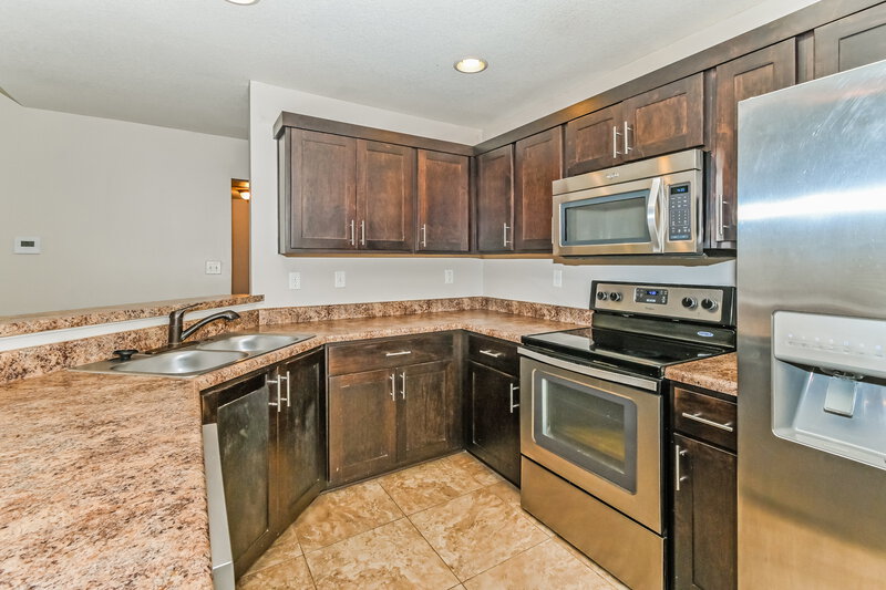 1,870/Mo, 1349 Shetland Dr Southaven, MS 38671 Kitchen View 2