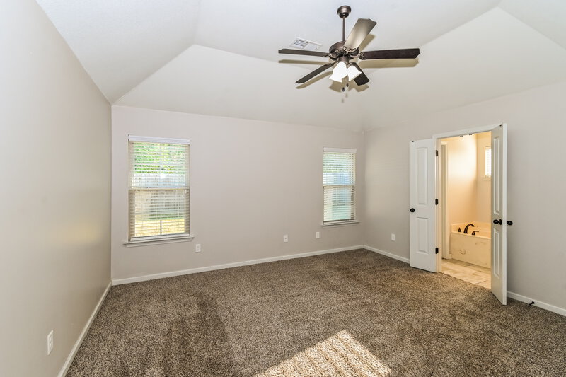 1,870/Mo, 1349 Shetland Dr Southaven, MS 38671 Main Bedroom View