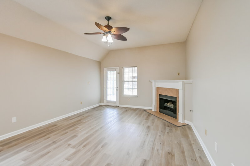 1,960/Mo, 8262 Regal Bend Dr Olive Branch, MS 38654 Living Room View