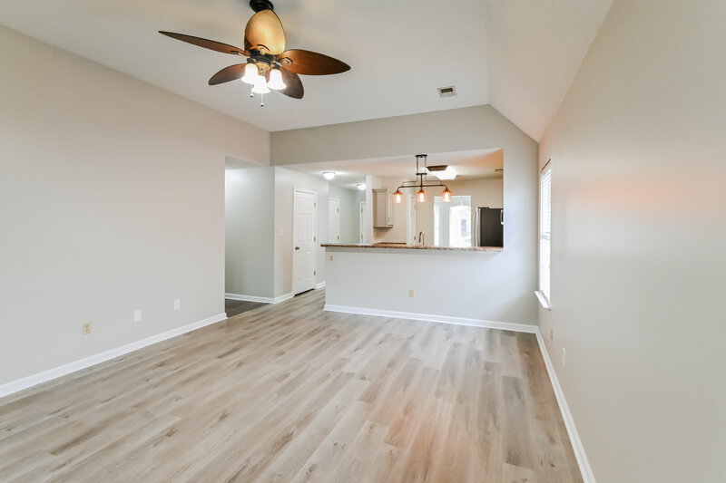 1,960/Mo, 8262 Regal Bend Dr Olive Branch, MS 38654 Living Room View 2
