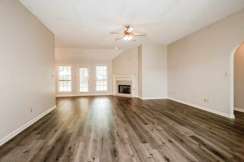 1,925/Mo, 4971 Rabbit Chase Ln Arlington, TN 38002 Living Room View