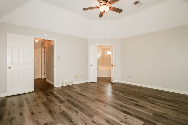 1,925/Mo, 4971 Rabbit Chase Ln Arlington, TN 38002 Main Bedroom View