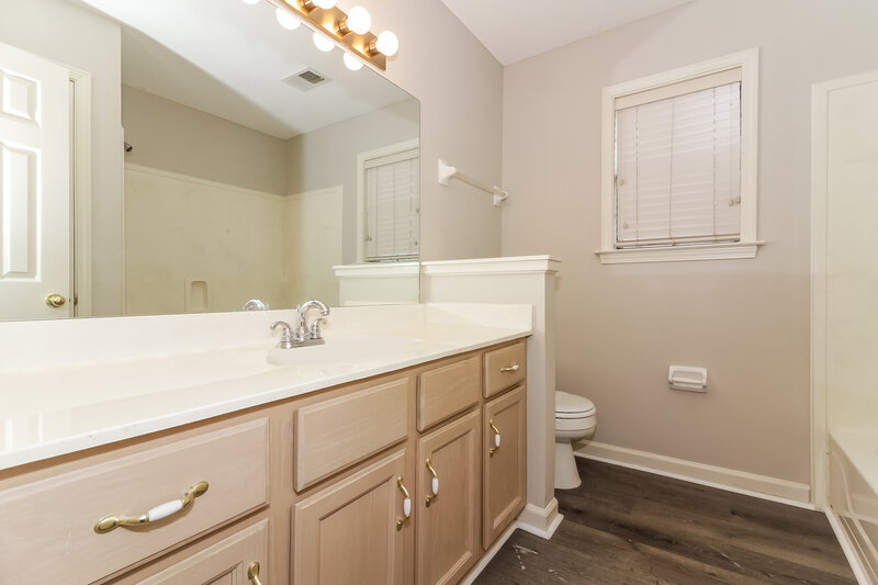 2,535/Mo, 4971 Rabbit Chase Ln Arlington, TN 38002 Bathroom View