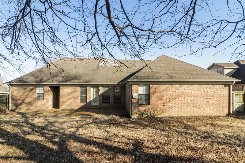 2,535/Mo, 4971 Rabbit Chase Ln Arlington, TN 38002 Rear View