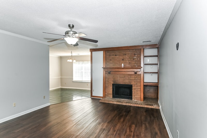 1,795/Mo, 7772 Stacey Dr Southaven, MS 38671 Living Room View 2