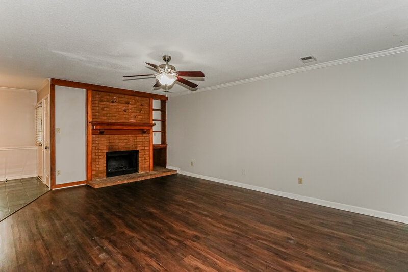 1,785/Mo, 7772 Stacey Dr Southaven, MS 38671 Living Room View