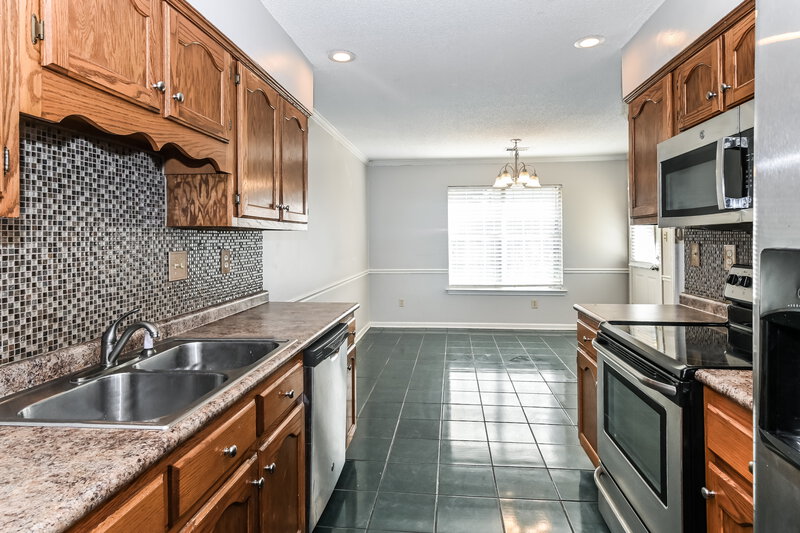 1,795/Mo, 7772 Stacey Dr Southaven, MS 38671 Kitchen View