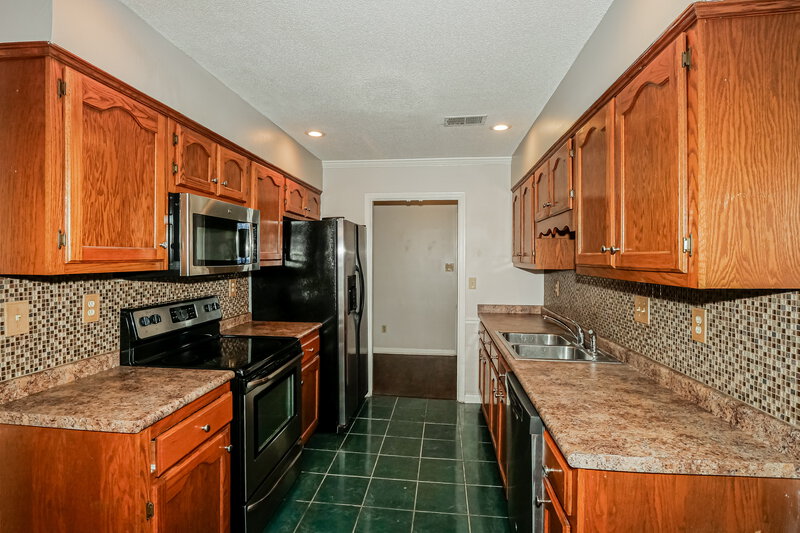 1,785/Mo, 7772 Stacey Dr Southaven, MS 38671 Kitchen View