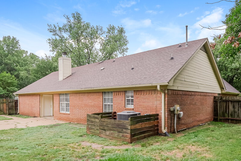 1,785/Mo, 7772 Stacey Dr Southaven, MS 38671 Rear View 2