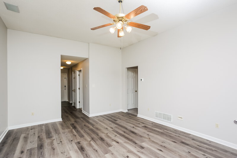 2,580/Mo, 8459 Cross Point Dr Olive Branch, MS 38654 Living Room View 2