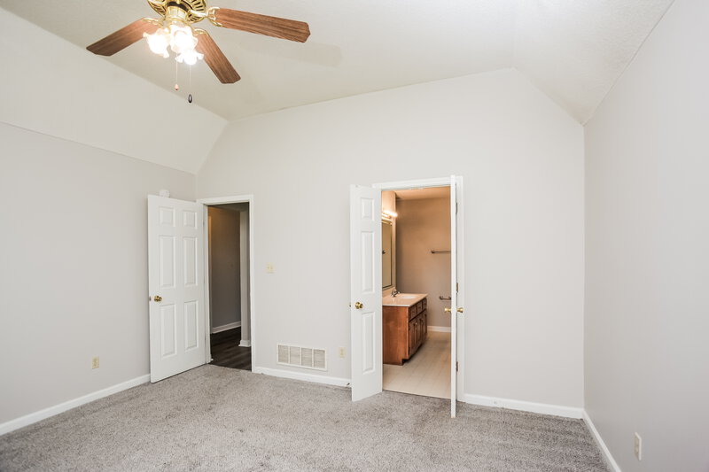 2,580/Mo, 8459 Cross Point Dr Olive Branch, MS 38654 Main Bedroom View 2