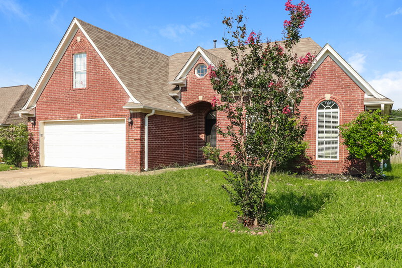 1,800/Mo, 6254 Ravenwood Park N Horn Lake, MS 38637 Front View
