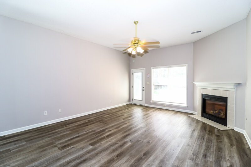2,110/Mo, 5513 Mary Ln Arlington, TN 38002 Living Room View