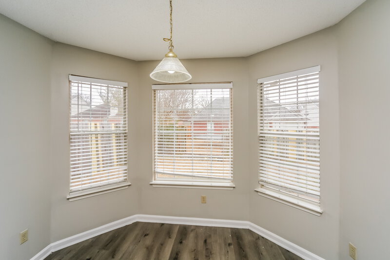 2,410/Mo, 7107 Puddin Ln Cordova, TN 38018 Breakfast Nook View