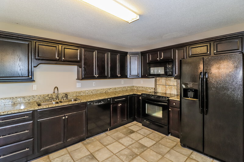 3,270/Mo, 5061 Thornebrook Cv Arlington, TN 38002 Kitchen View 2