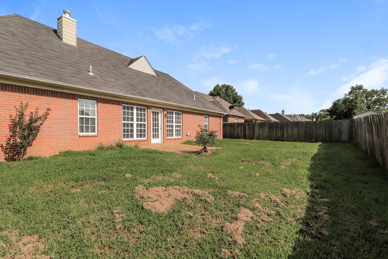 3,270/Mo, 5061 Thornebrook Cv Arlington, TN 38002 Rear View