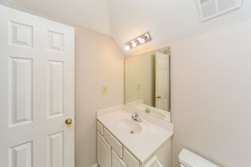 2,120/Mo, 9240 Chalkwell Ave Cordova, TN 38016 Bathroom View