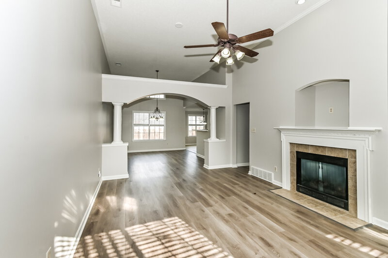 1,890/Mo, 10098 Sutton Ridge Ln Cordova, TN 38016 Living Room View 3