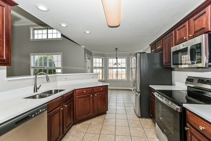 1,890/Mo, 10098 Sutton Ridge Ln Cordova, TN 38016 Kitchen View
