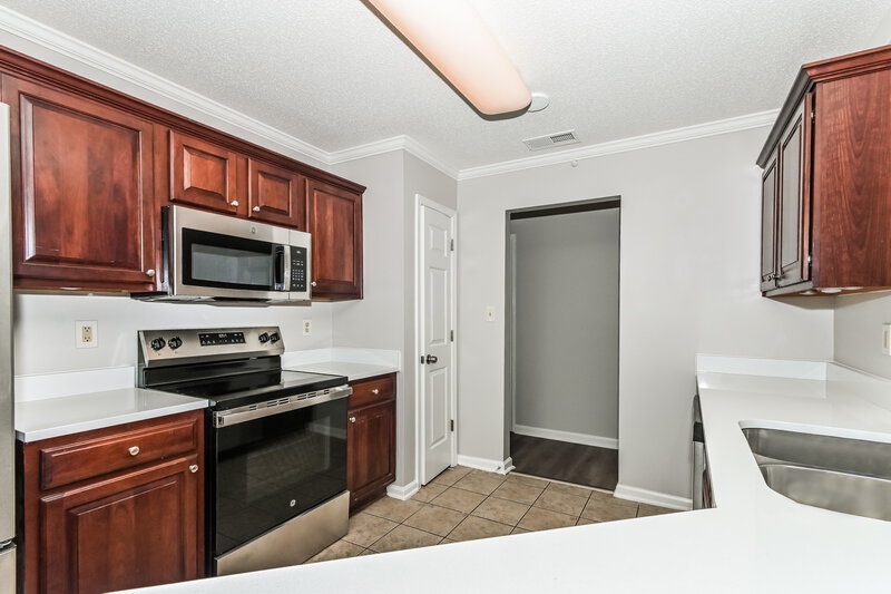 1,890/Mo, 10098 Sutton Ridge Ln Cordova, TN 38016 Kitchen View 2