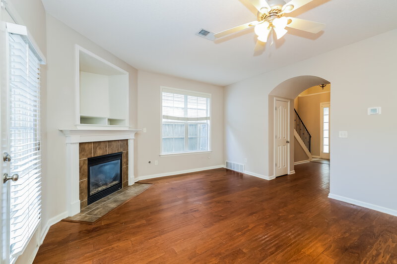 2,510/Mo, 4944 Shaws Ridge Trl Arlington, TN 38002 Living Room View