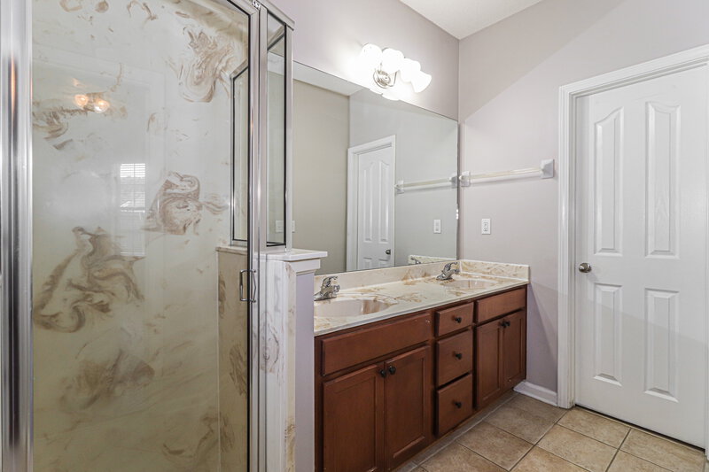 2,165/Mo, 4944 Shaws Ridge Trl Arlington, TN 38002 Main Bathroom View