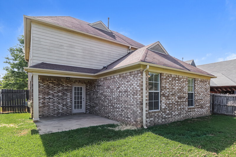 2,165/Mo, 4944 Shaws Ridge Trl Arlington, TN 38002 Rear View