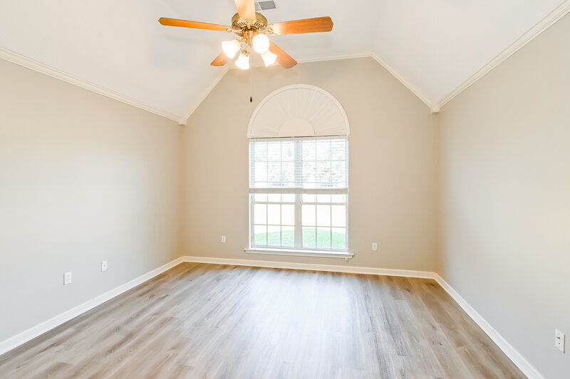 1,750/Mo, 345 Winding Creek Dr Oakland, TN 38060 Main Bedroom View
