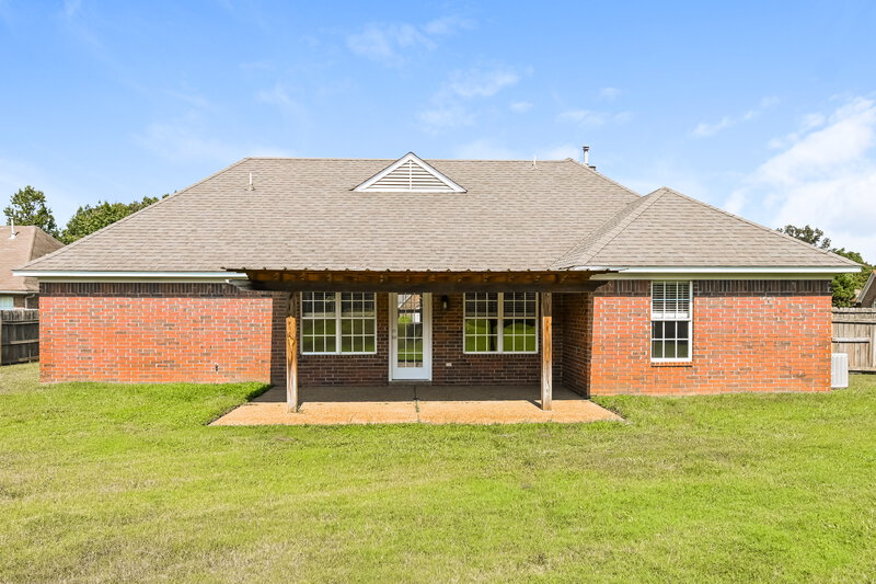 1,750/Mo, 345 Winding Creek Dr Oakland, TN 38060 Rear View