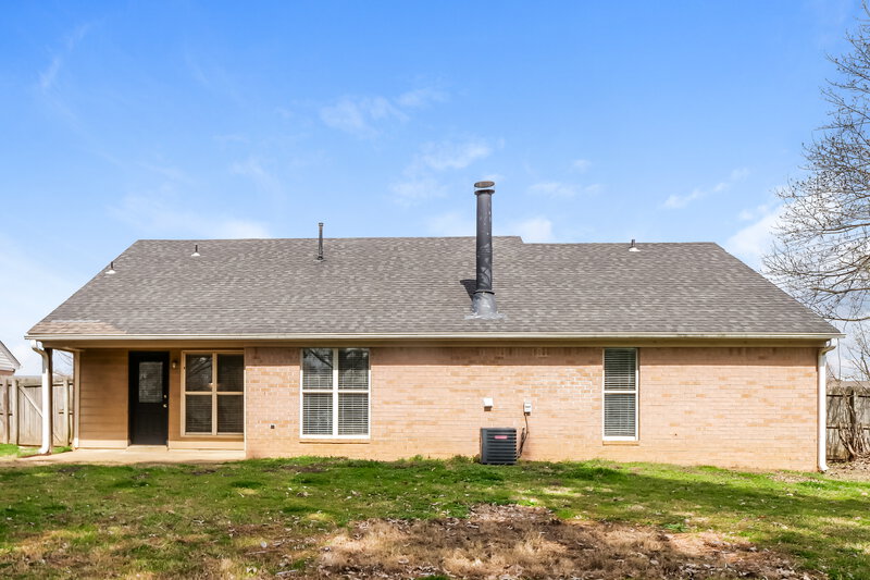 1,735/Mo, 10173 Oak Run Dr S Olive Branch, MS 38654 Rear View