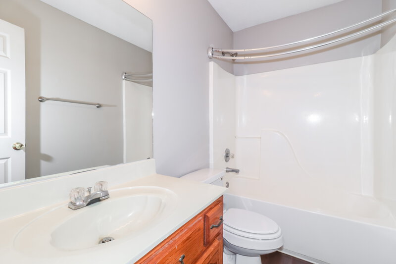 1,710/Mo, 6685 Edmonton St Horn Lake, MS 38637 Bathroom View