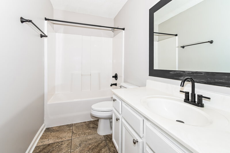 1,850/Mo, 10594 Wyckford Dr Olive Branch, MS 38654 Bathroom View