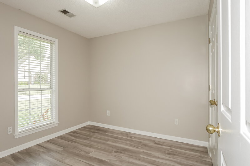 1,800/Mo, 25 Oakland Woods Cv Oakland, TN 38060 Bedroom View 3